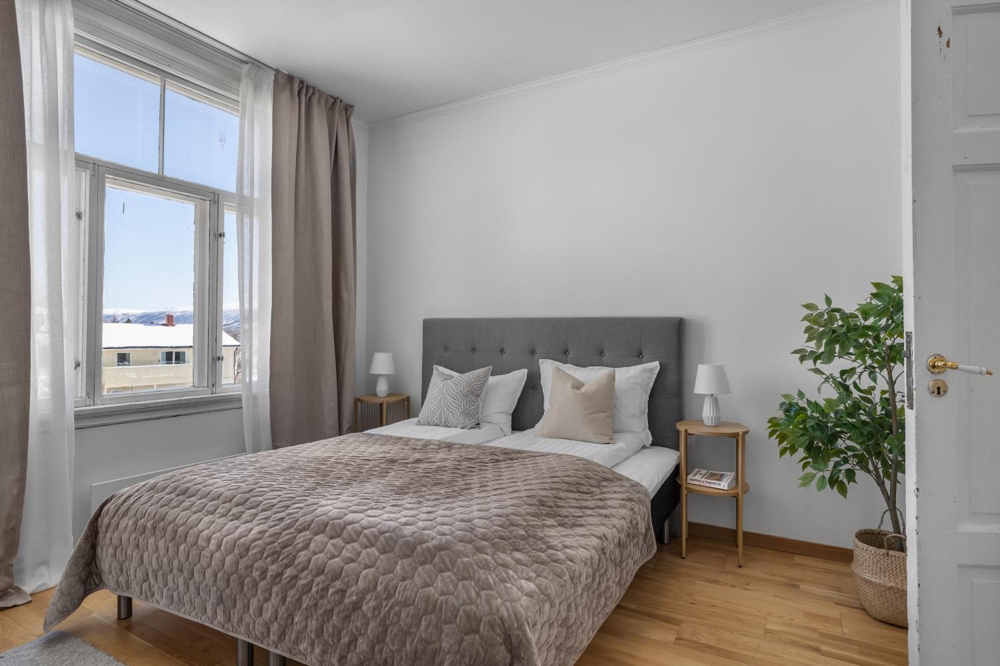 Lovely City Center Apartment With Amazing Views And Free Parking! Tromsø Esterno foto